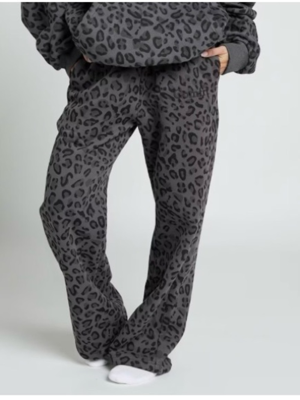 COMFRT Minimalist Straight Leg Sweatpants,  Panther, Sz M NWOT